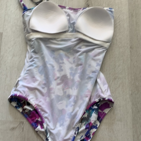 Gideon Oberson Purple Florals‎ Striped One Shoulder Swimwear summer size 6 - Picture 10 of 10